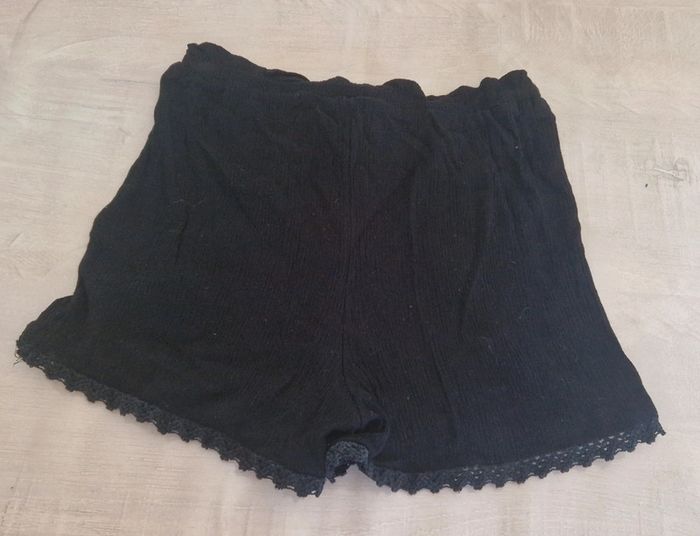 Short fille - photo numéro 3