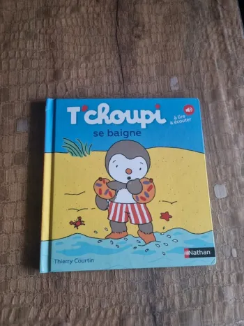 Livre t'choupi se baigne