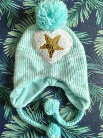 Bonnet fille pompon étoile et strass taille unique