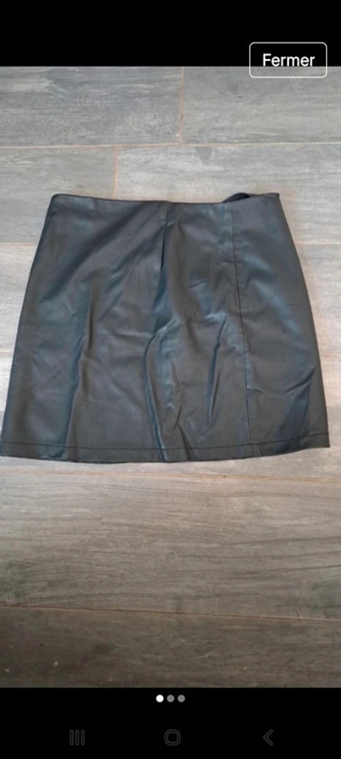 Jupe simili cuir Kiabi 40 neuve