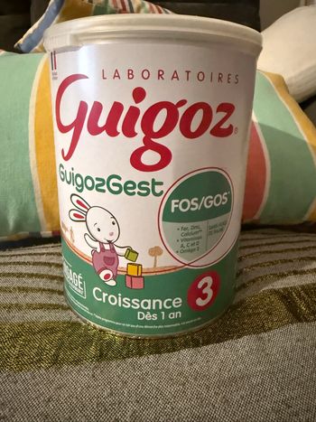 Lait Guigoz Gest 3 Croissance (dès 1 an) Je vends une boîte de Guigoz Gest 3 Croissance, adaptée aux enfants à partir de 1 an.