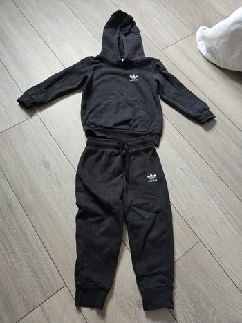 Survetement adidas 2/3ans