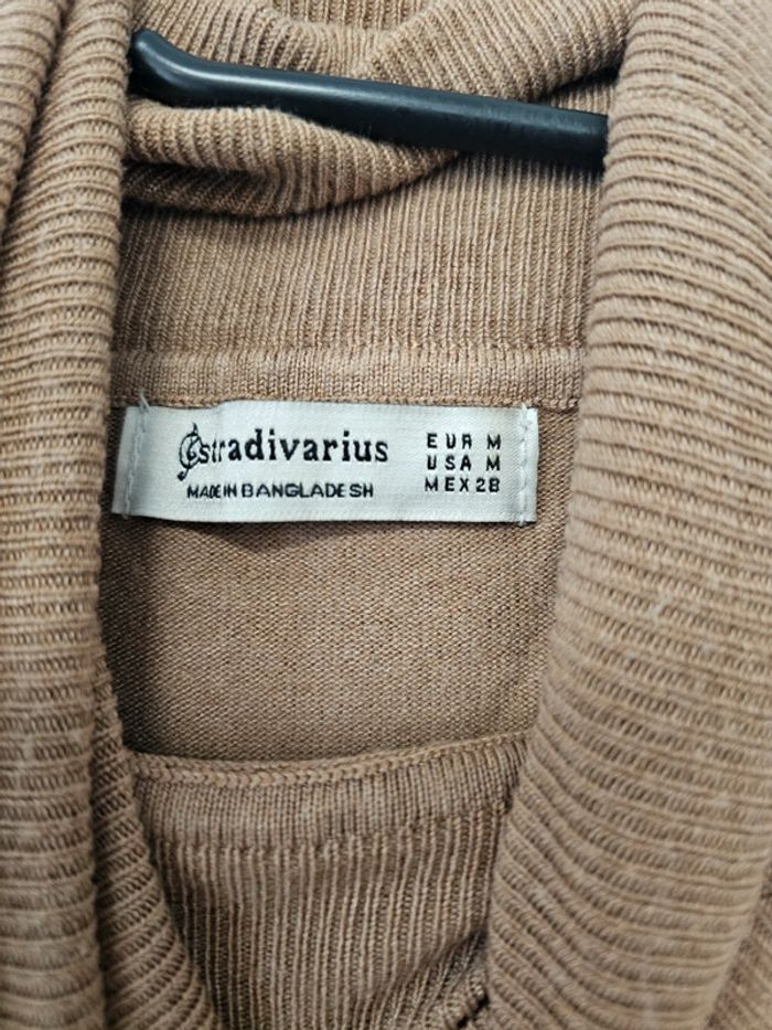 Pull coll roulé taille m stradivarius - photo numéro 2