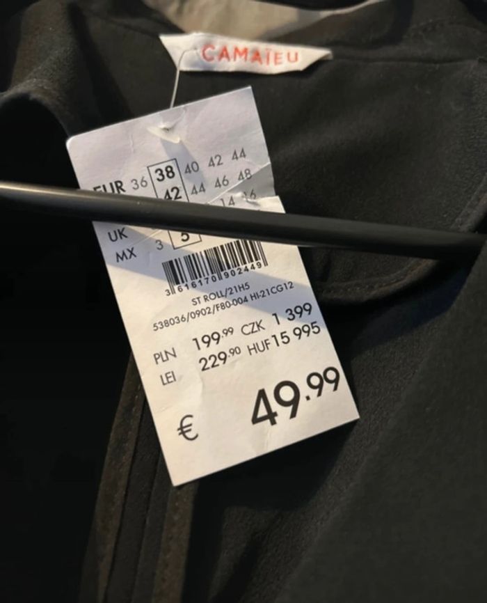 Combinaison noire Camaïeu taille 38 - photo numéro 3