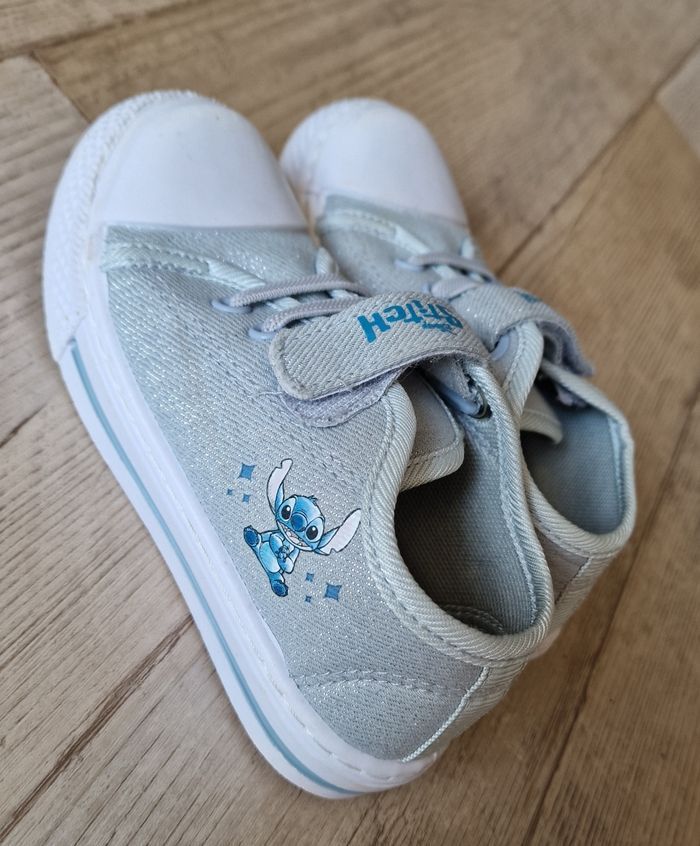 Baskets Disney Stitch – pointure 26 - photo numéro 1