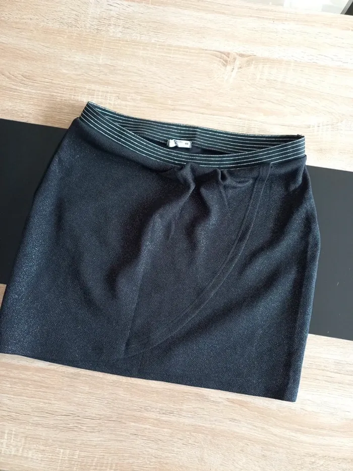 Jupe noir T44 - photo numéro 2