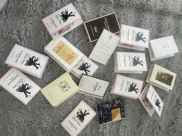 Échantillons de parfums - photo numéro 2