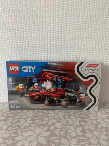 Lego City Arrêt au stand de F1 voiture Ferrari
