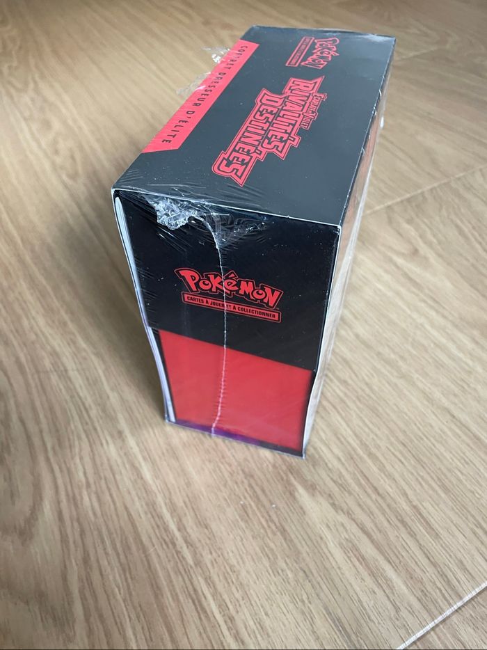 Etb coffret dresseur d'élite ev10 rivalités destinées - photo numéro 4