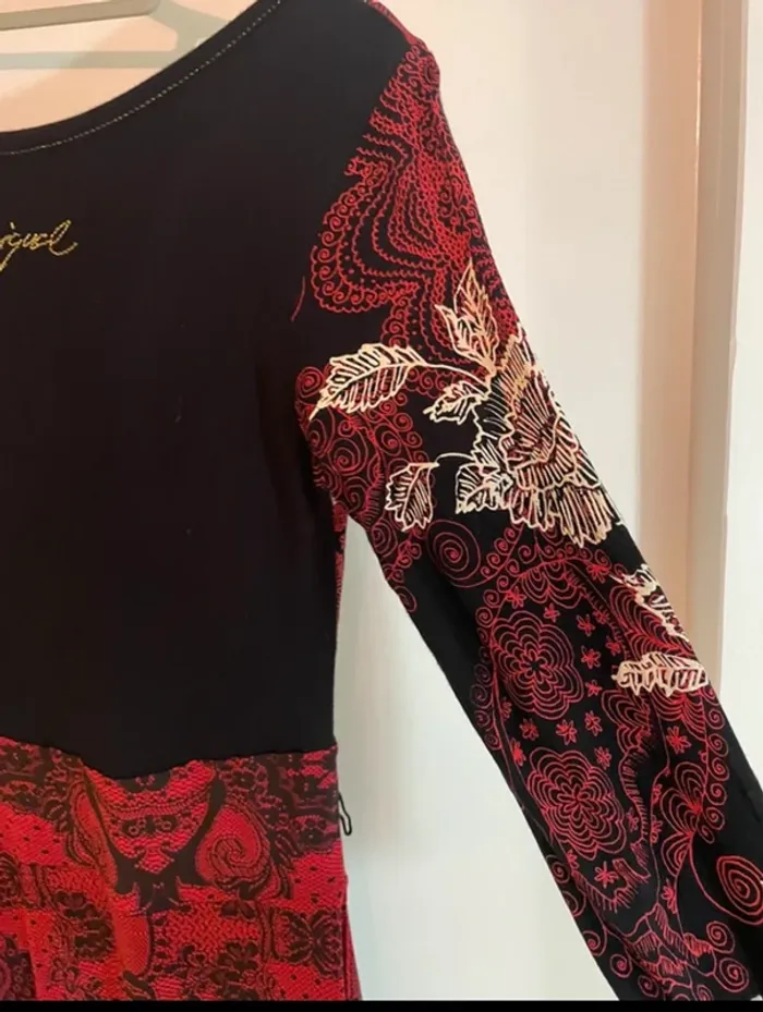 Robe Desigual originale noire et rouge - Taille XS - photo numéro 6