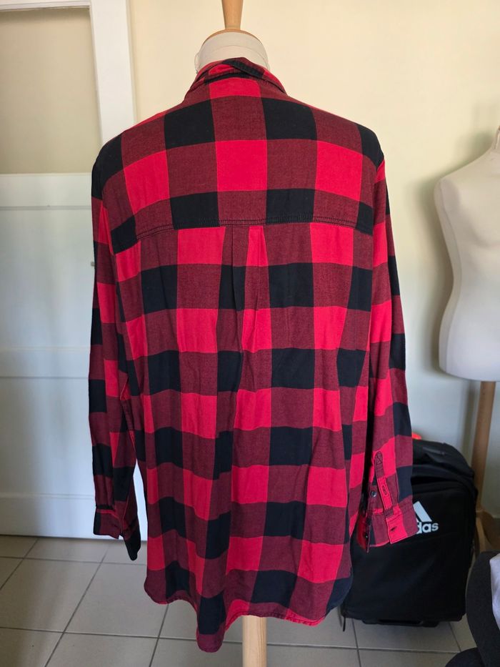 Chemise à carreaux rouge et noir - photo numéro 2