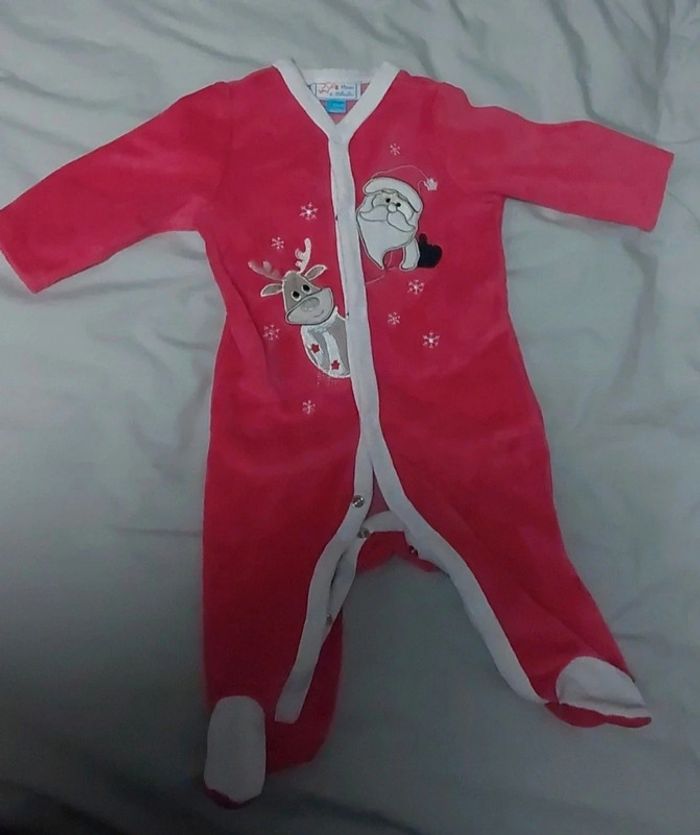Lot 2 pyjamas Noël 🎅  + bonnet 3 mois - photo numéro 5
