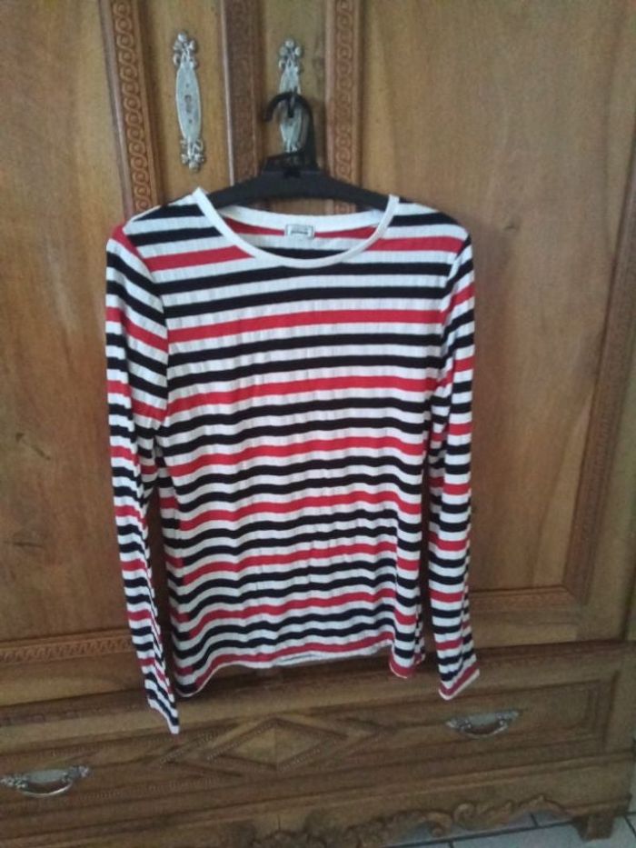Tee short