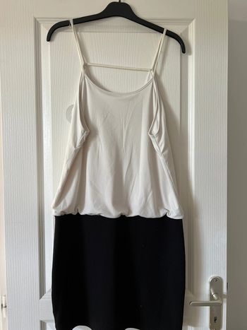 Robe blanc et noir
