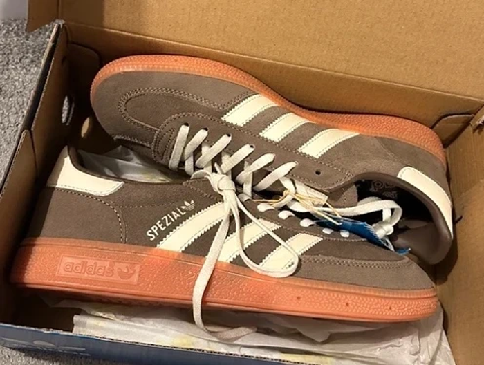Baskets Adidas spezial  taille 36 - photo numéro 4