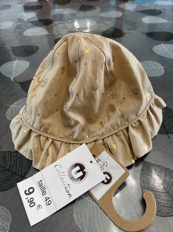 Chapeau beige à motifs or Taille 49 neuf