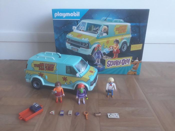 Lot Playmobil Scooby Doo composé de 2 manoirs et du van + accessoires - articles en parfait état - photo numéro 8