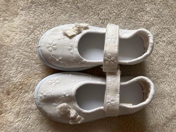 Ballerines / sandales à scratch taille 21