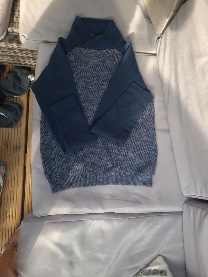 Pull garçon camionneur