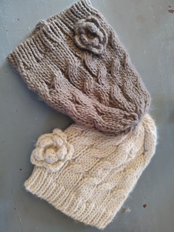 Lot deux bonnets neufs