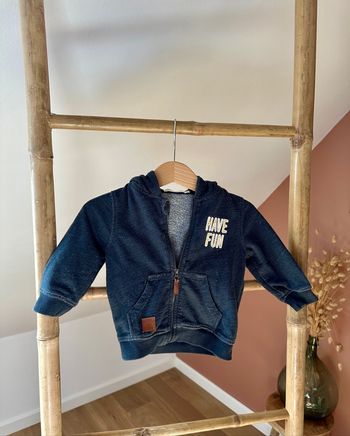 💜 Gilet gris avec fermeture éclair & capuche Gémo taille 6 mois 💜