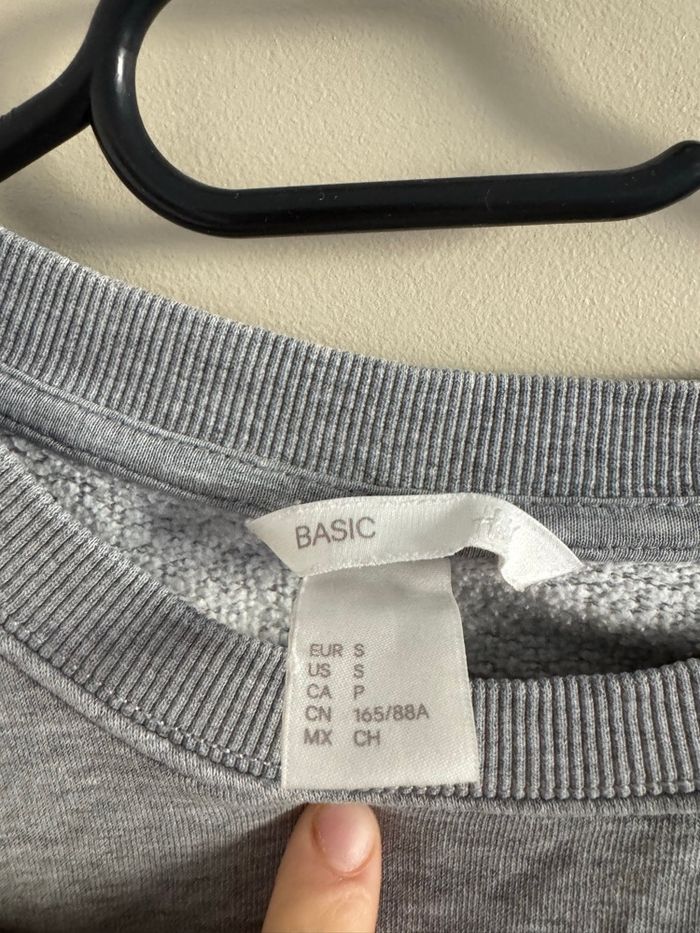 Pull gris - photo numéro 2