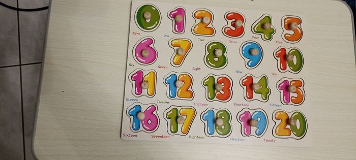 Puzzle en bois les chiffres - photo numéro 3