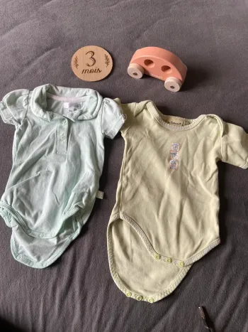 Lot bodies 3 mois