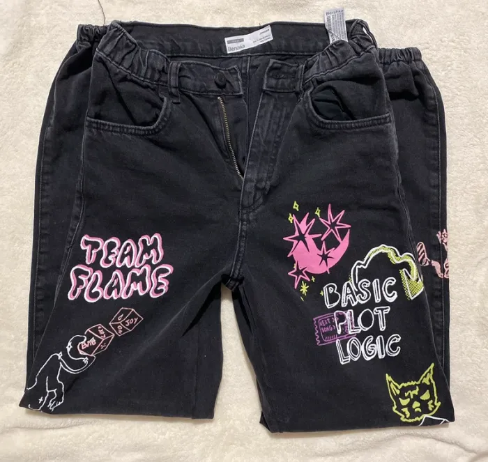 Jean Jogger imprimé graffiti – Bershka