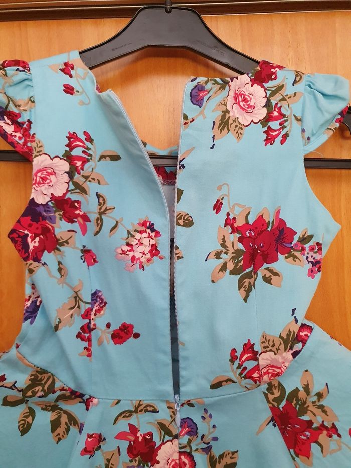 Robe style années 60 - Heart & Roses- Automne/ Hiver - Fille - 10 ans - TBE - photo numéro 7