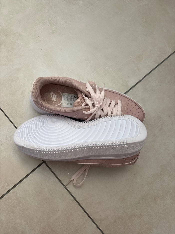 Basket Nike rose poudrée - photo numéro 4