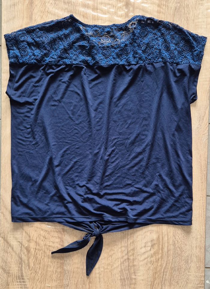 Top Bleu Marine et Dentelle - Noué sur le Devant - Taille XL - photo numéro 3