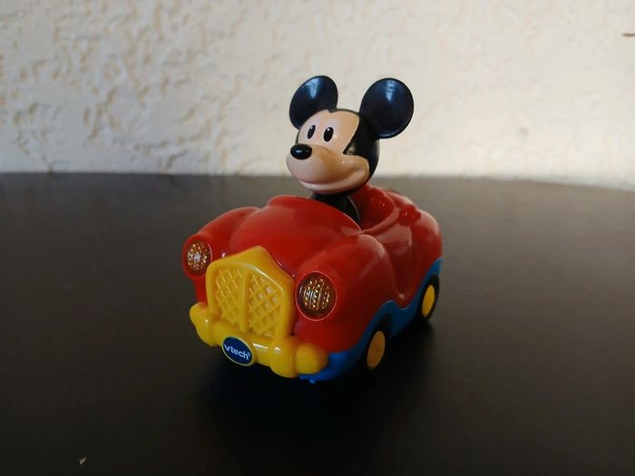 Mickey et son cabriolet Tut Tut bolides - photo numéro 7