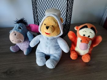 3 petites peluches Disney