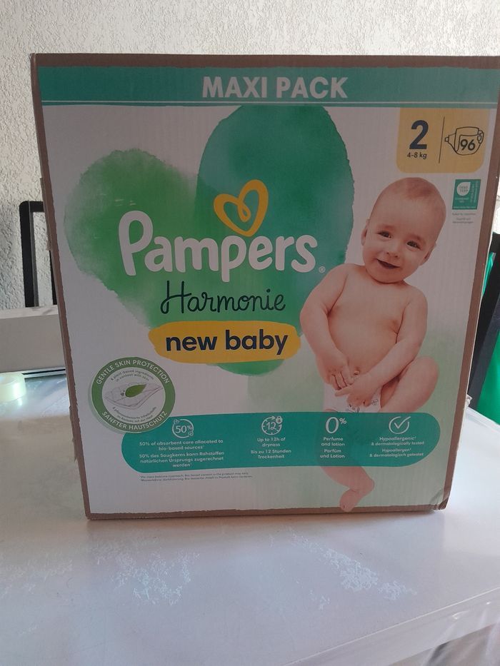 Couche Pampers T2