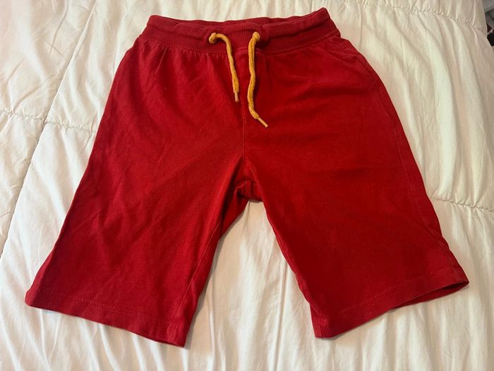 Short rouge dpam