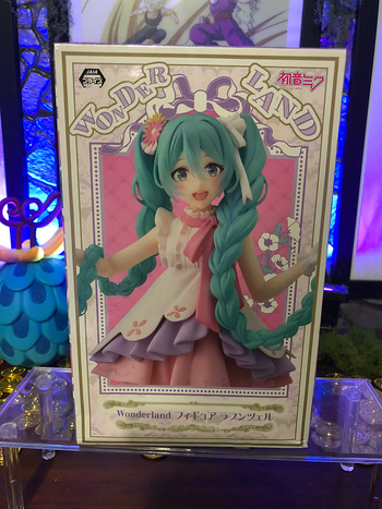 Vocaloid - Wonderland Series Hatsune Miku Raiponce