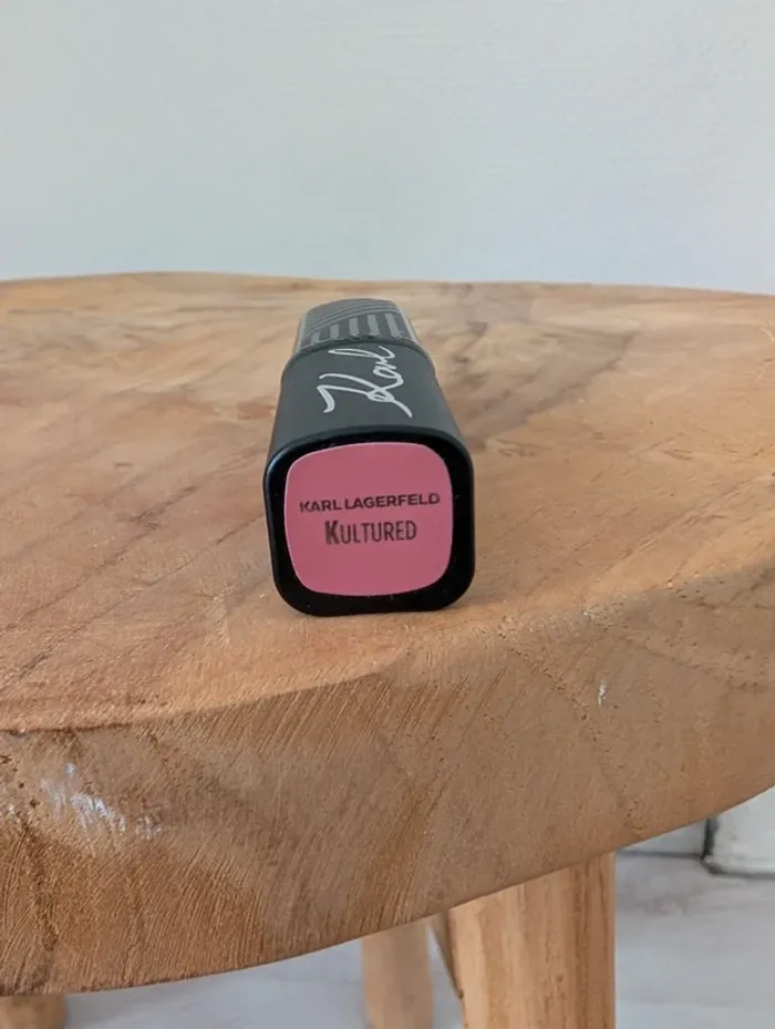 Rouge à lèvres L'Oréal Kultured collection Karl Lagerfeld - photo numéro 6