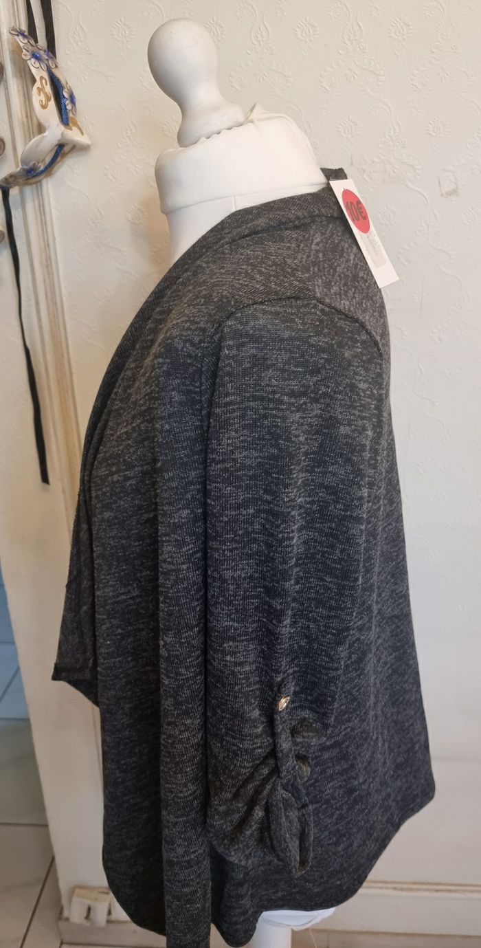 Gilet pendant/cape Gris - photo numéro 4