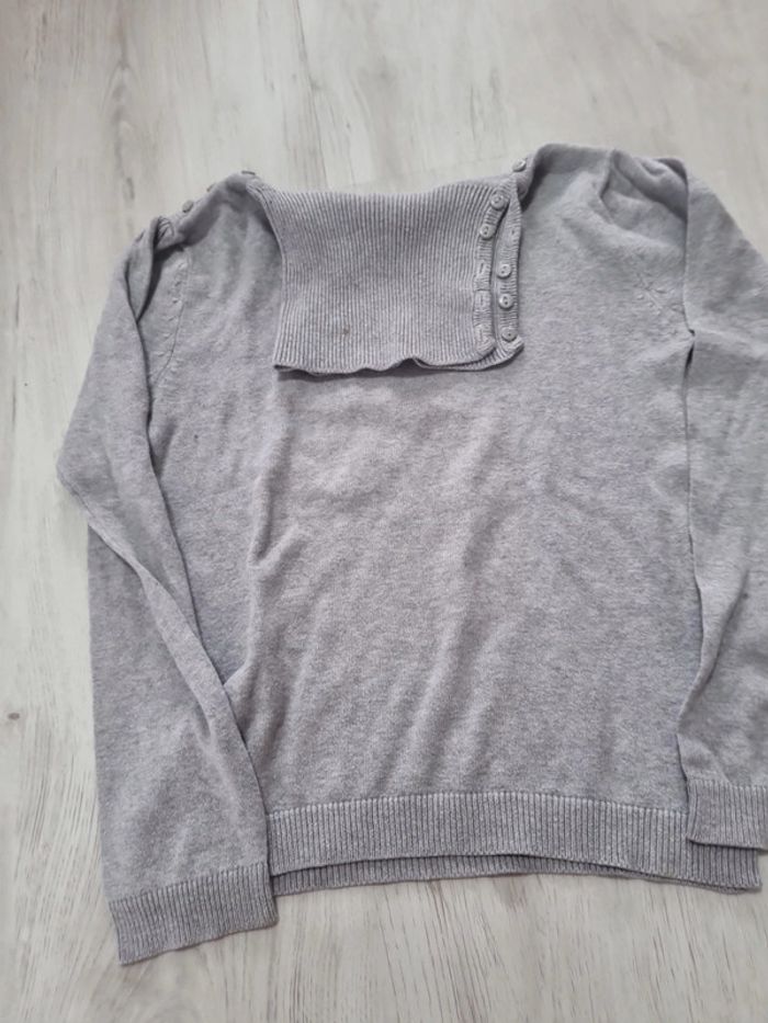 Lot pulls 6 ans - photo numéro 5