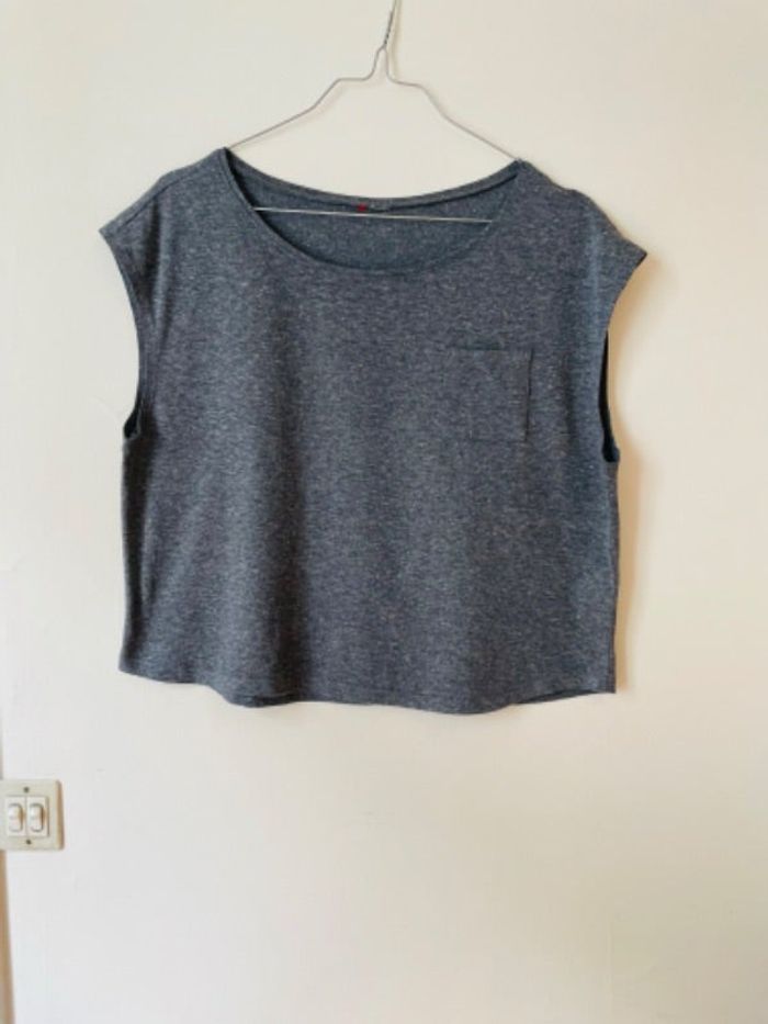 Tee-shirt crop top loose H&M taille XS/34 TBE