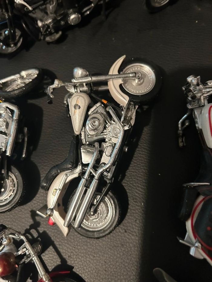 Lot de 12 motos - photo numéro 3