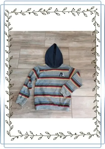 Pull multicolore mayoral 134cm, 9 ans  bon état,
