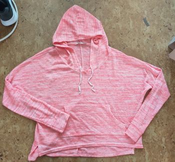 Tee-shirt manches longues avec capuche femme taille S Gémo