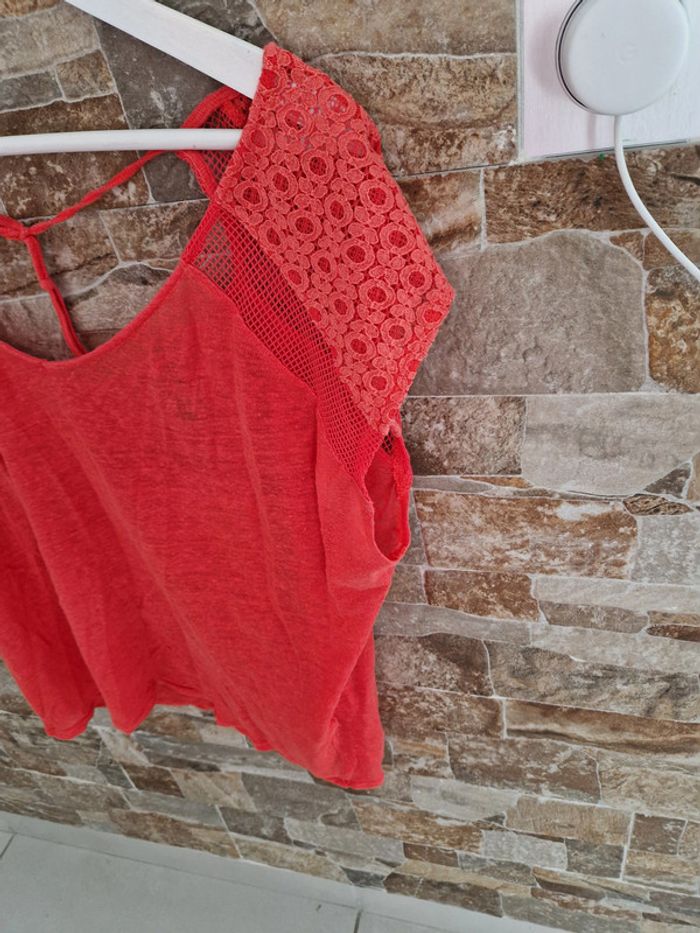 t shirt haut rose rouge taille XL marque naf naf (pas étiquette taille) - photo numéro 3