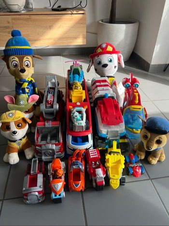 Lot jouets Pat’ Patrouille – Véhicules + Peluches