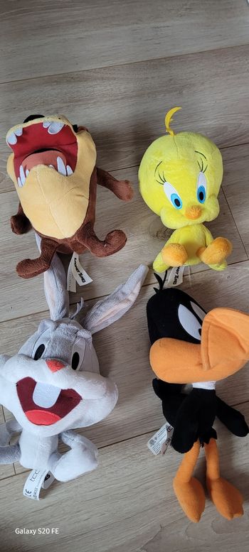 lot de 4 peluches Looney tunes