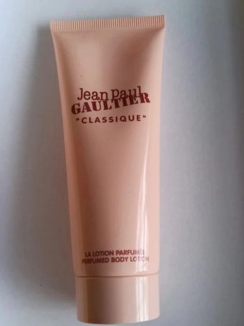 Lotion parfumée pour le corps "Classique" JPG