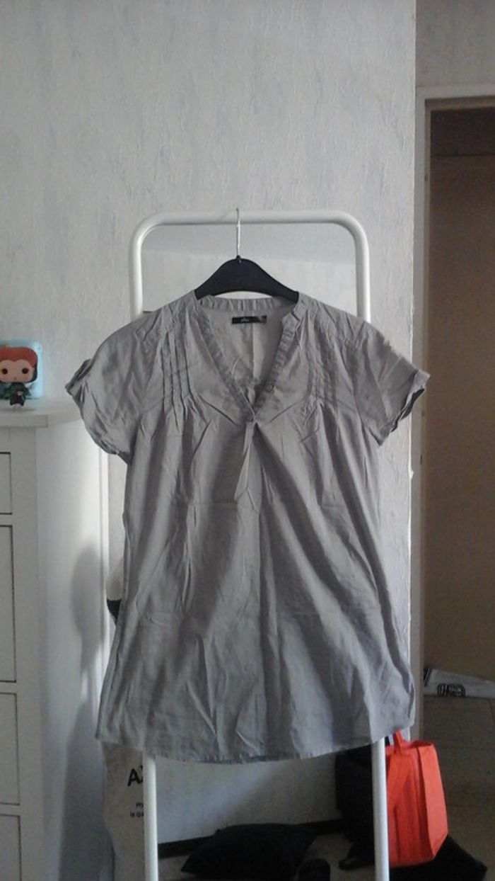 Haut léger gris T38