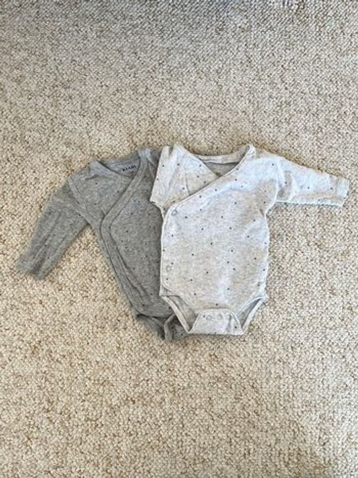 Lot bodies Kiabi 1 mois